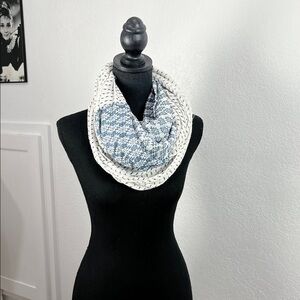 LOFT Women's White Blue Textured Infinity Scarf Geometric Pattern Chic Fall Wear